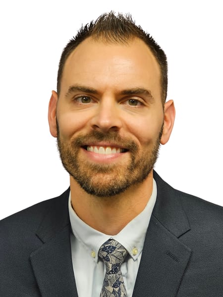 Headshot of Travis Rath, DO